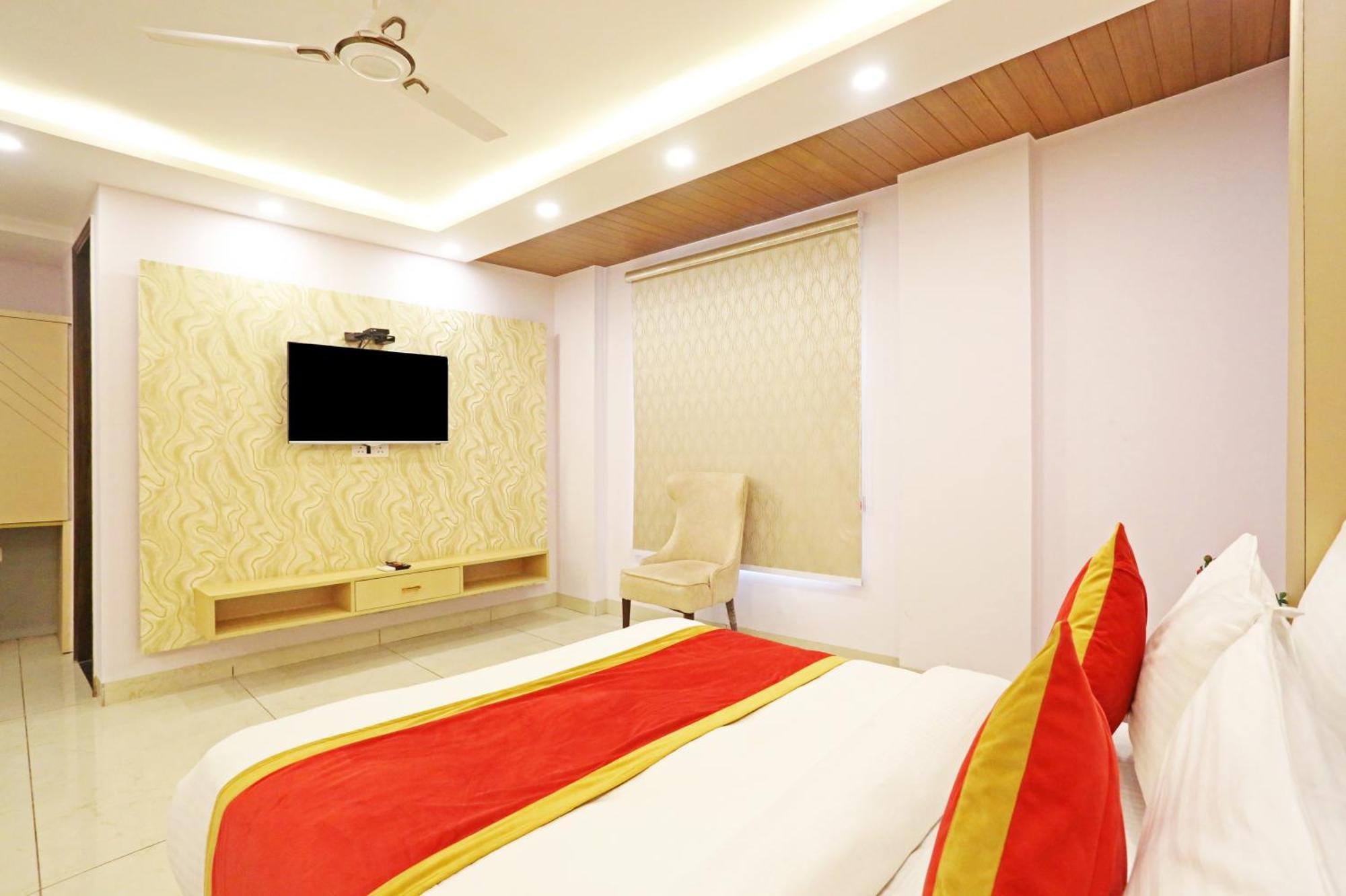 Hotel Mayfair Just A Minute Away From New Delhi Railway Station And Connaught Place Buitenkant foto