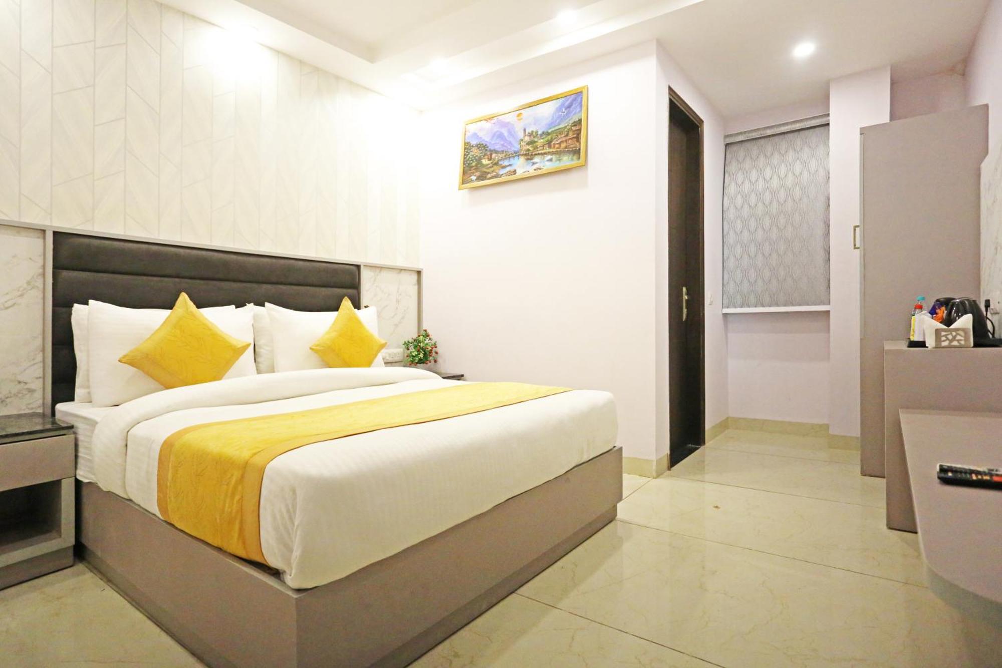 Hotel Mayfair Just A Minute Away From New Delhi Railway Station And Connaught Place Buitenkant foto