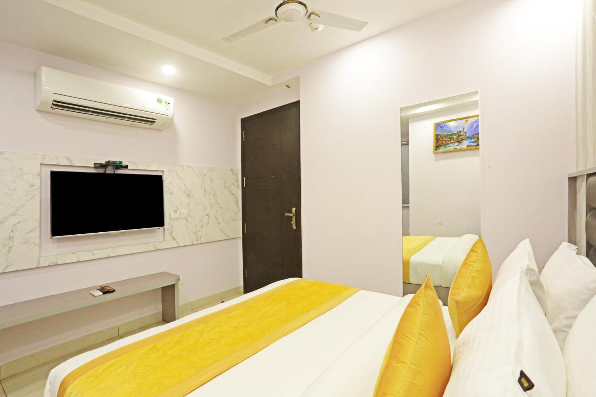 Hotel Mayfair Just A Minute Away From New Delhi Railway Station And Connaught Place Buitenkant foto