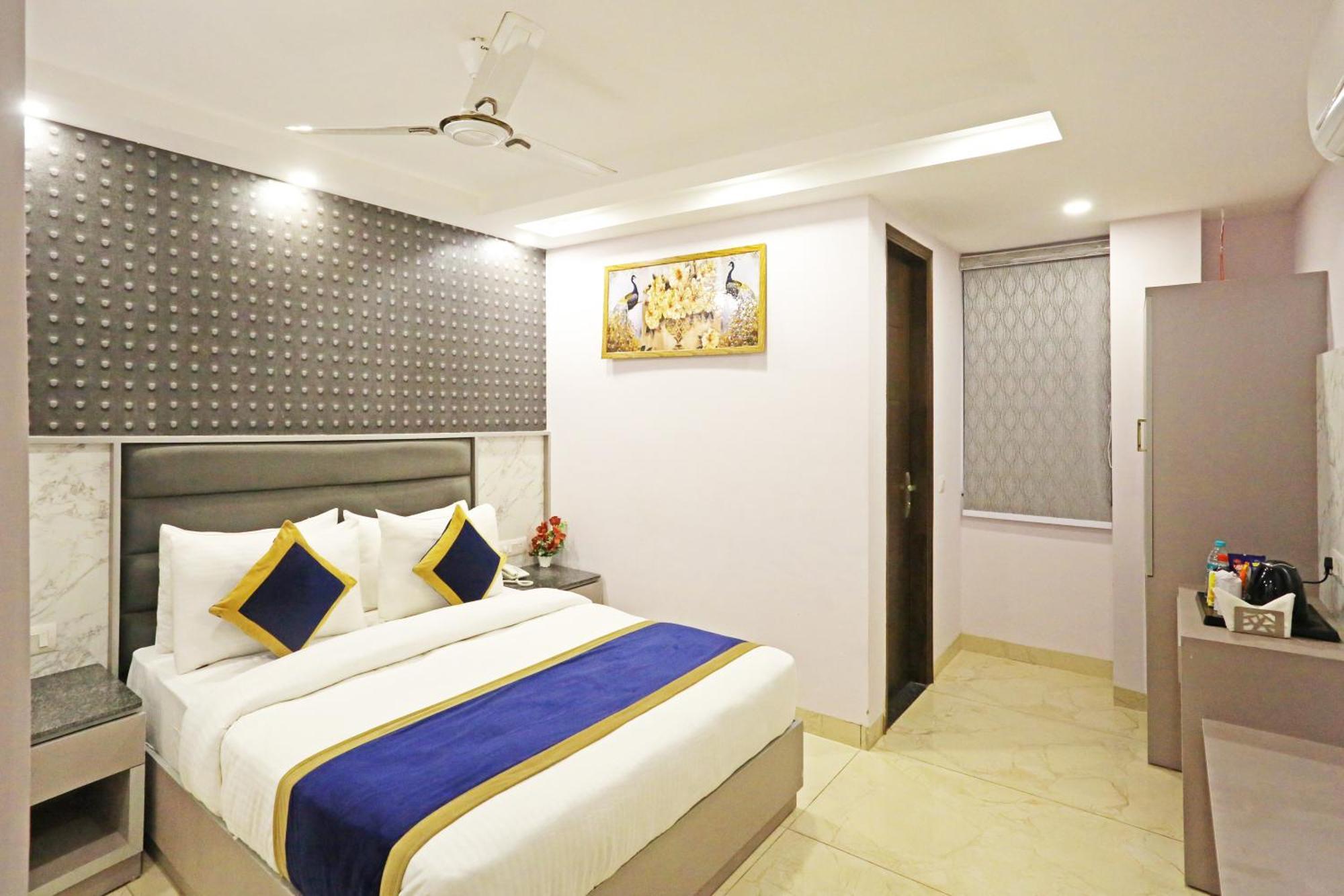 Hotel Mayfair Just A Minute Away From New Delhi Railway Station And Connaught Place Buitenkant foto