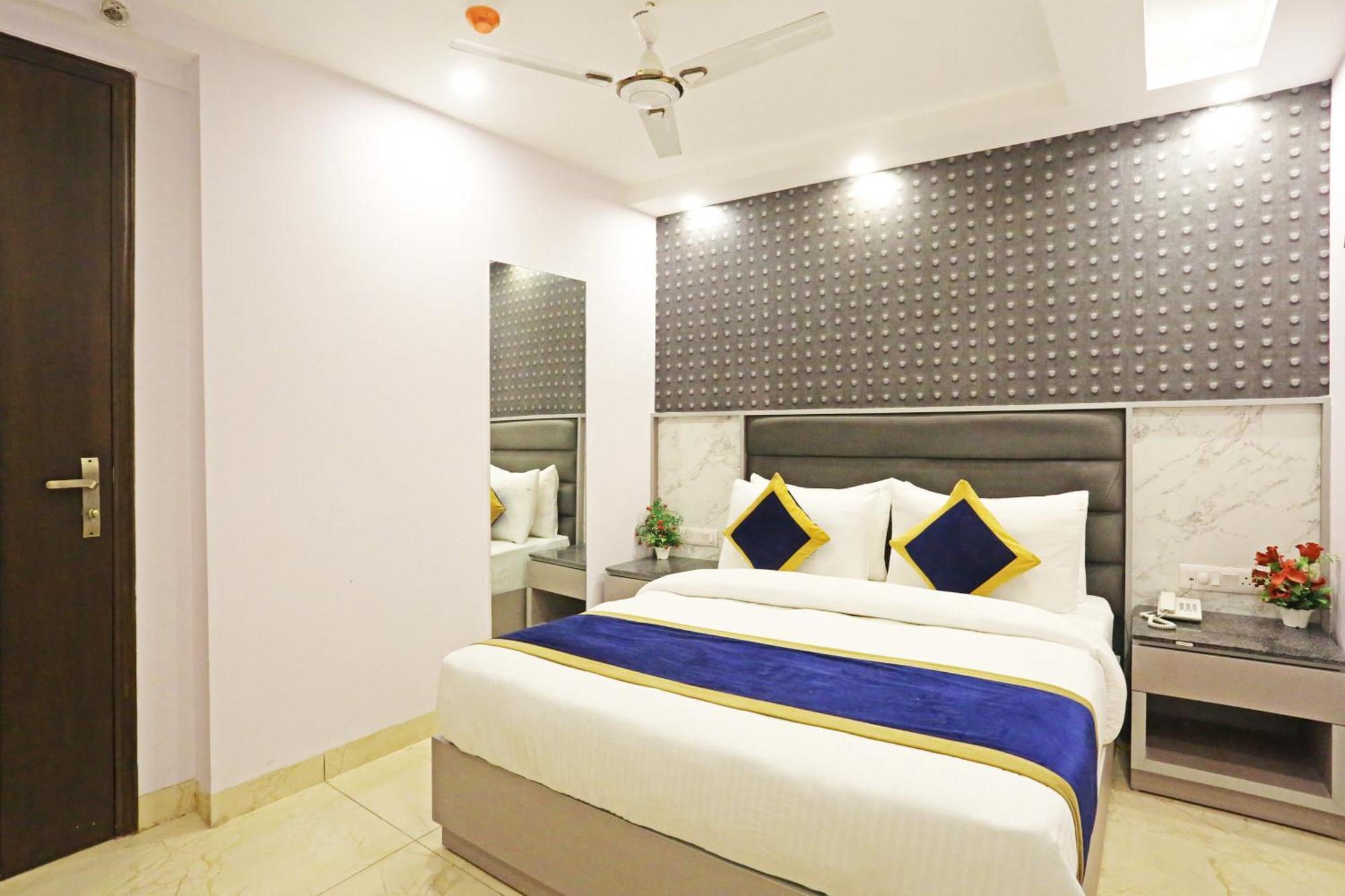 Hotel Mayfair Just A Minute Away From New Delhi Railway Station And Connaught Place Buitenkant foto