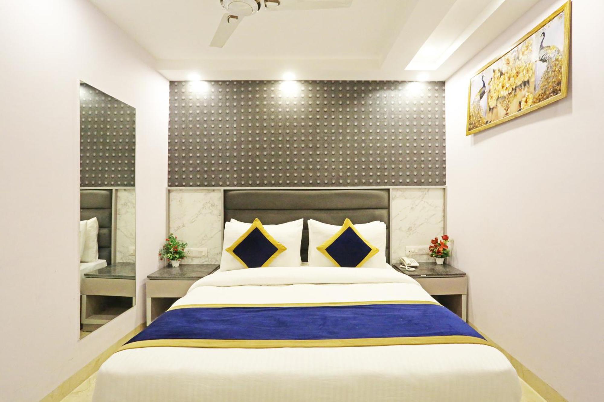 Hotel Mayfair Just A Minute Away From New Delhi Railway Station And Connaught Place Buitenkant foto