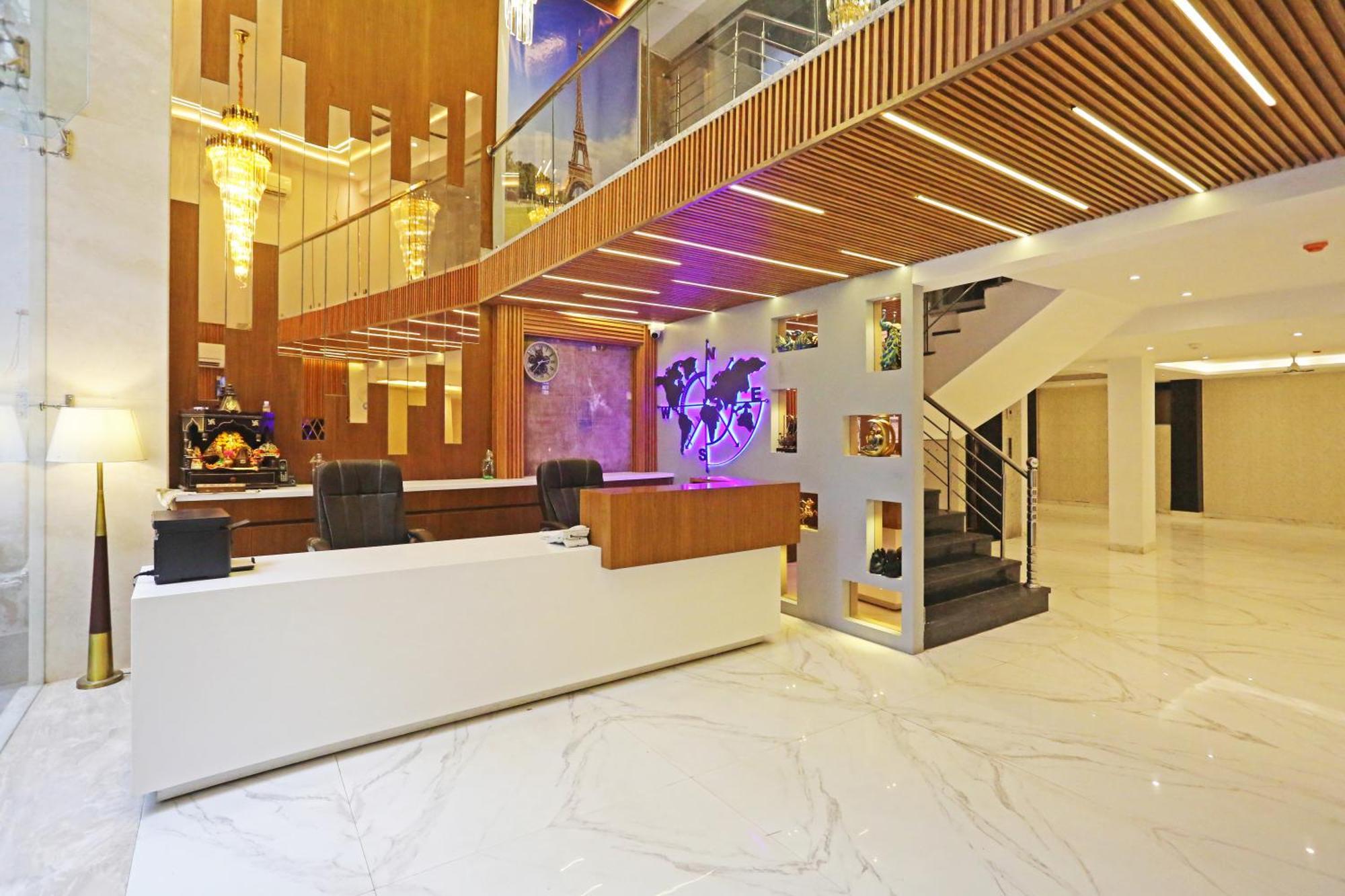 Hotel Mayfair Just A Minute Away From New Delhi Railway Station And Connaught Place Buitenkant foto